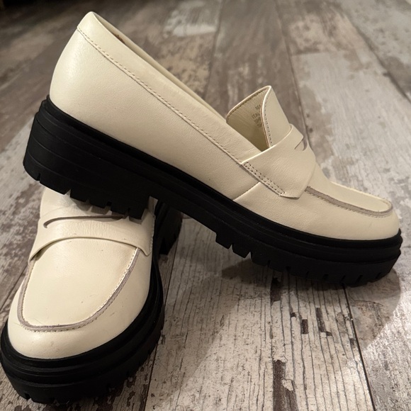 Quince Cream Loafers - Picture 3 of 8